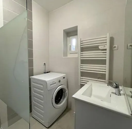 Διαμέρισμα Spacieux - - 4p - Centre - Clim *